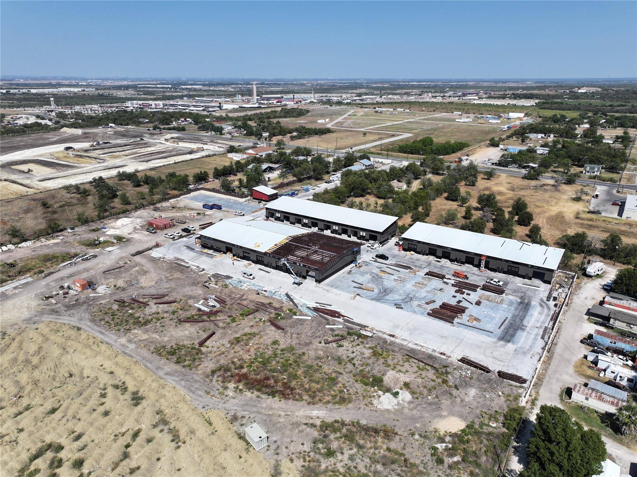 Del Valle, TX 78617,13807 F M Road 812 #25x50