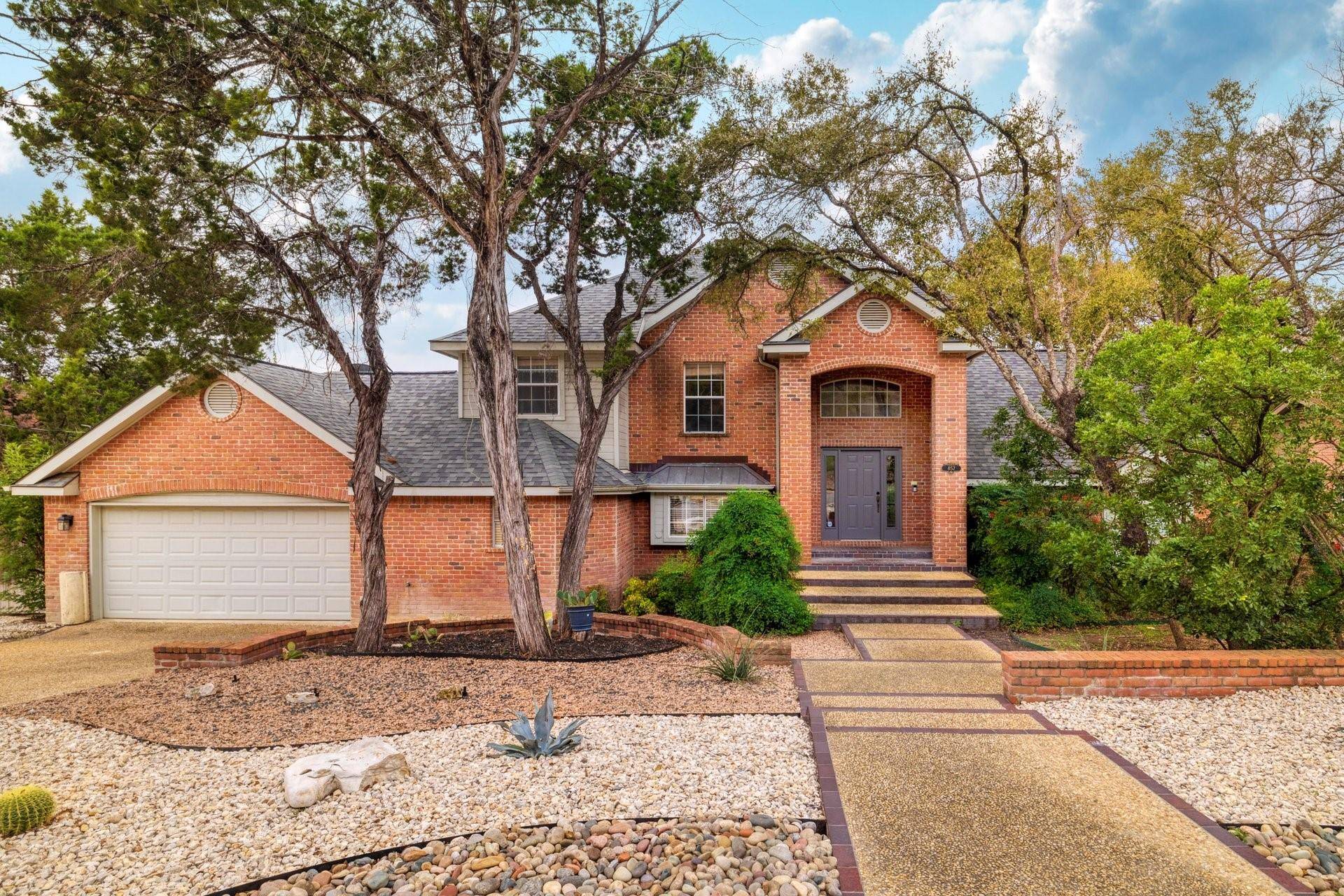 New Braunfels, TX 78130,857 Mission Hills DR