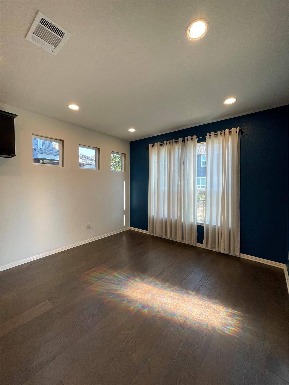 Kyle, TX 78640,142 Simon