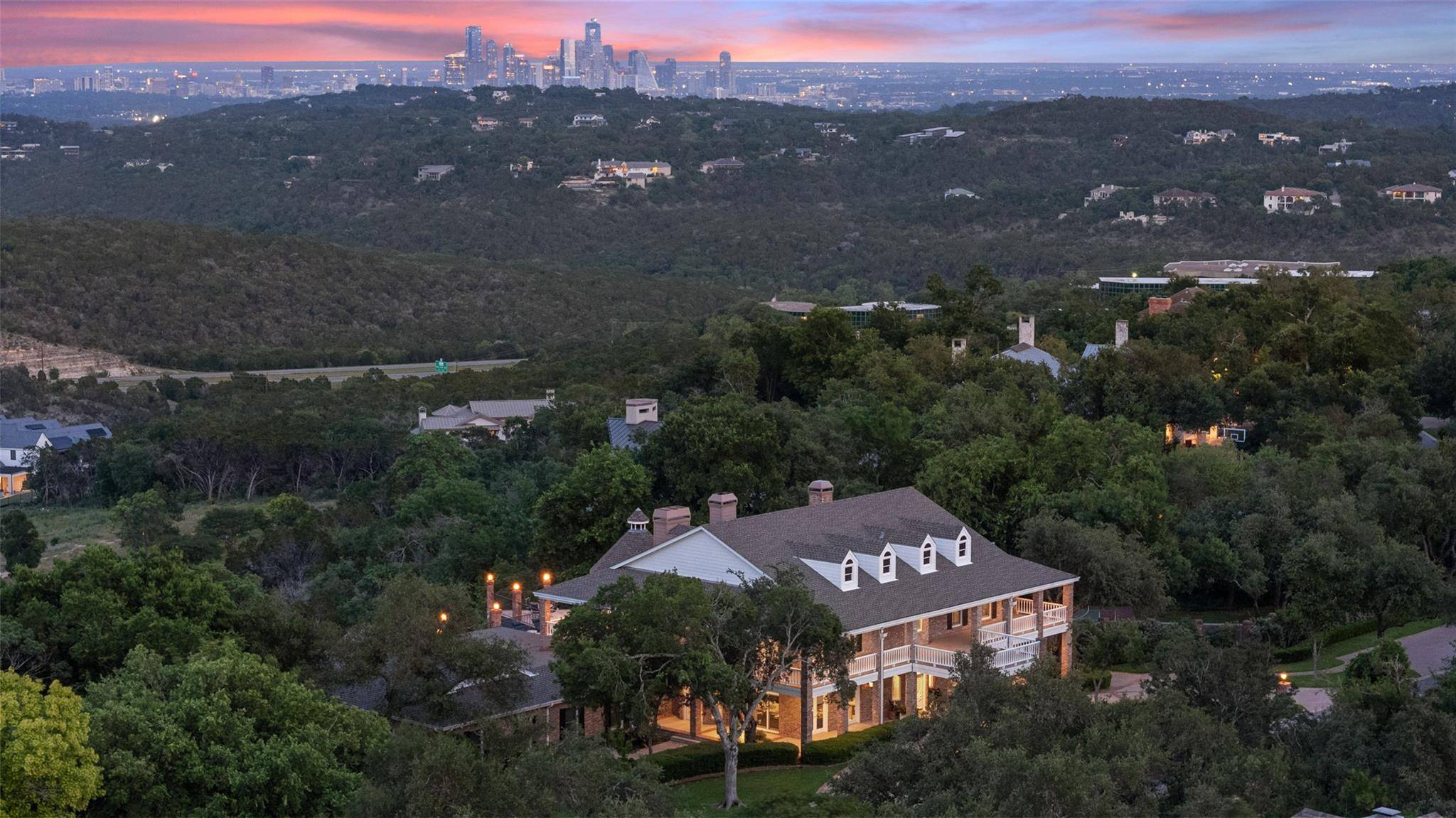 Austin, TX 78746,12 Hedge LN
