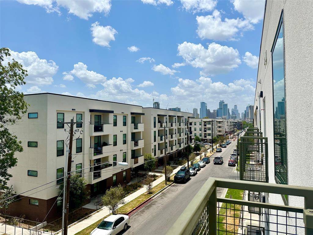 Austin, TX 78702,1800 E 4th ST #305
