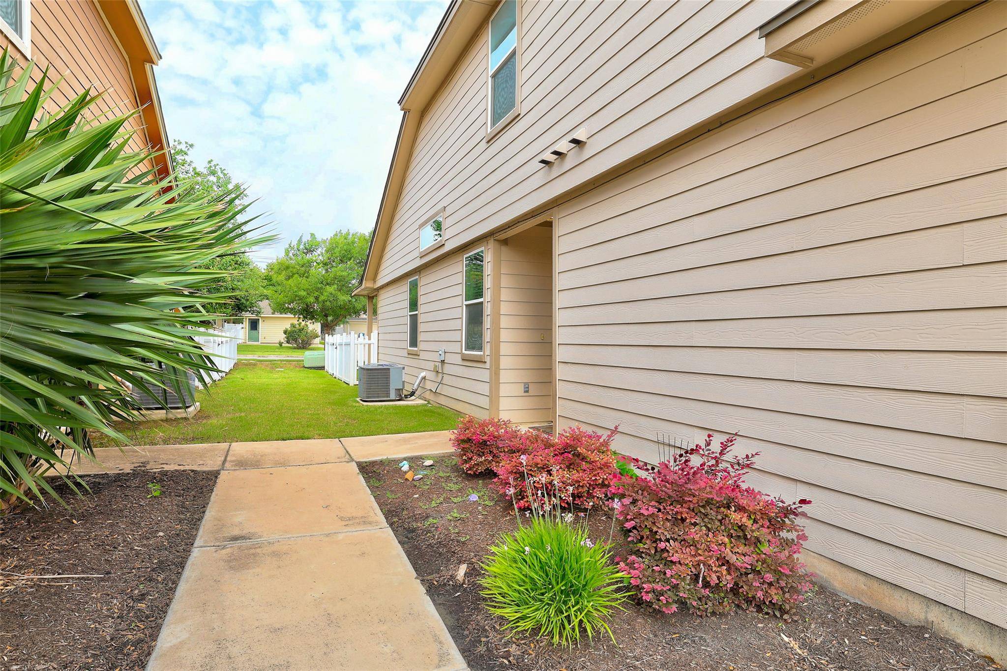 Round Rock, TX 78664,711 Rolling Oak DR #106