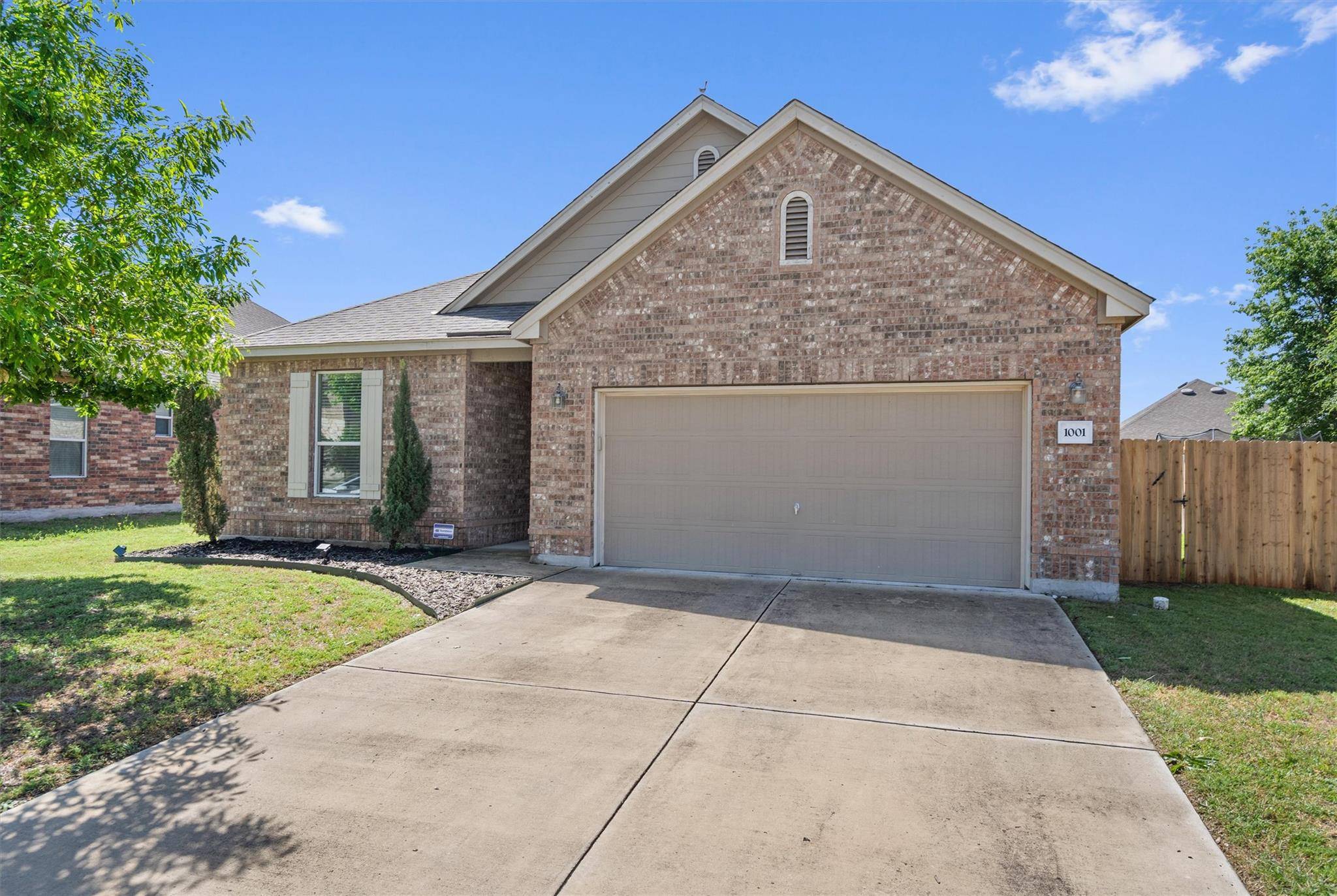 Taylor, TX 76574,1001 Grand Teton TRL