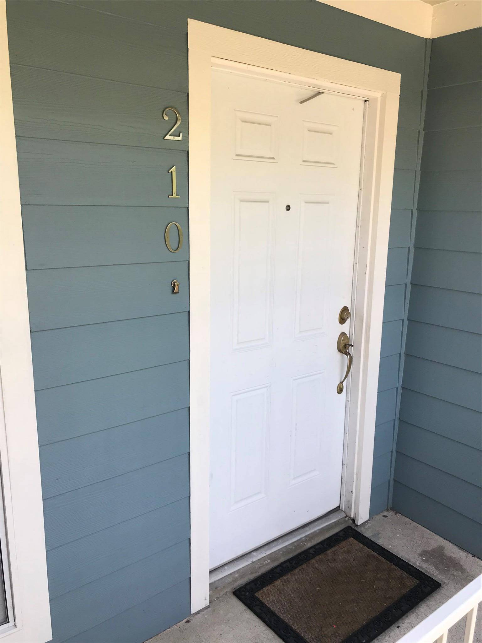 Austin, TX 78705,400 W 35th ST #210