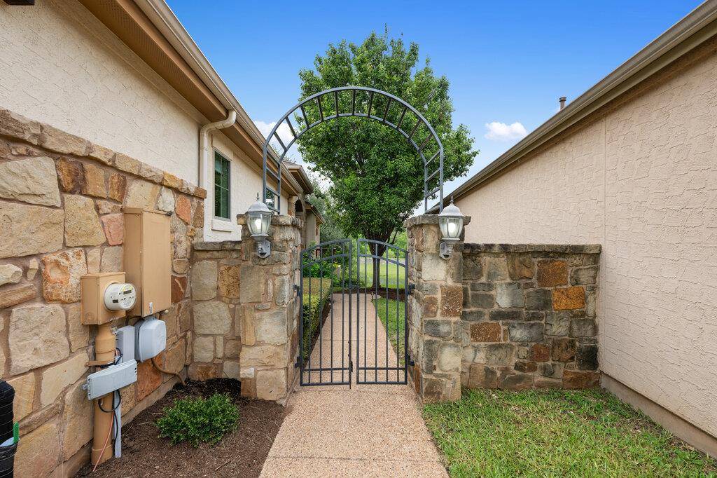 Austin, TX 78738,105 Outcrop View LN