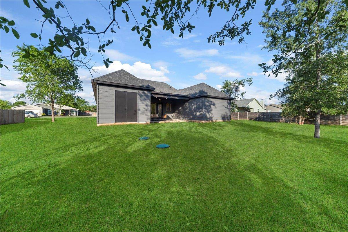 Bastrop, TX 78602,129 Naalehu CT
