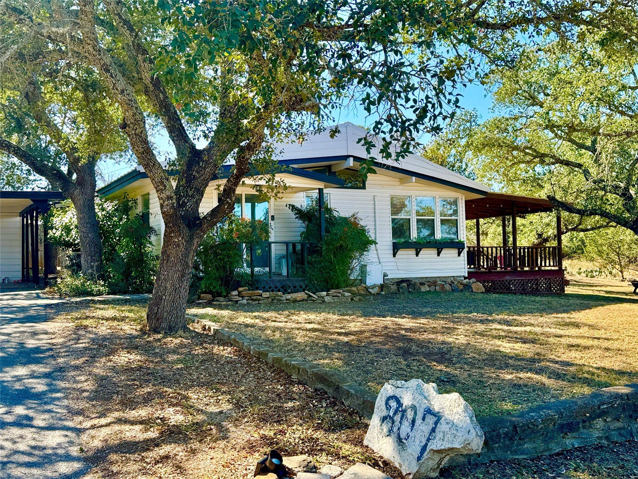 Burnet, TX 78611,807 Spring ST