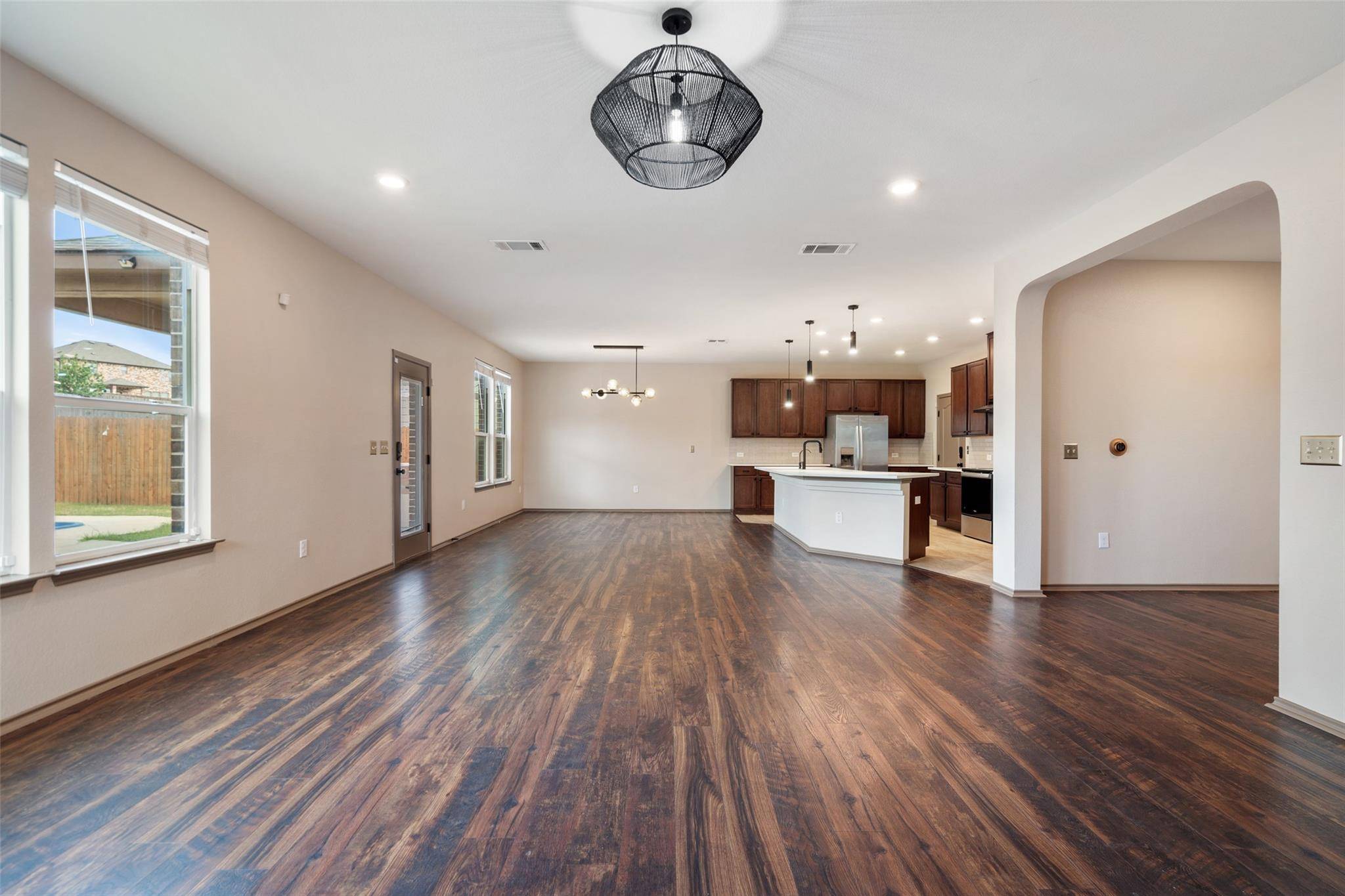 Austin, TX 78744,7409 Janes Ranch RD