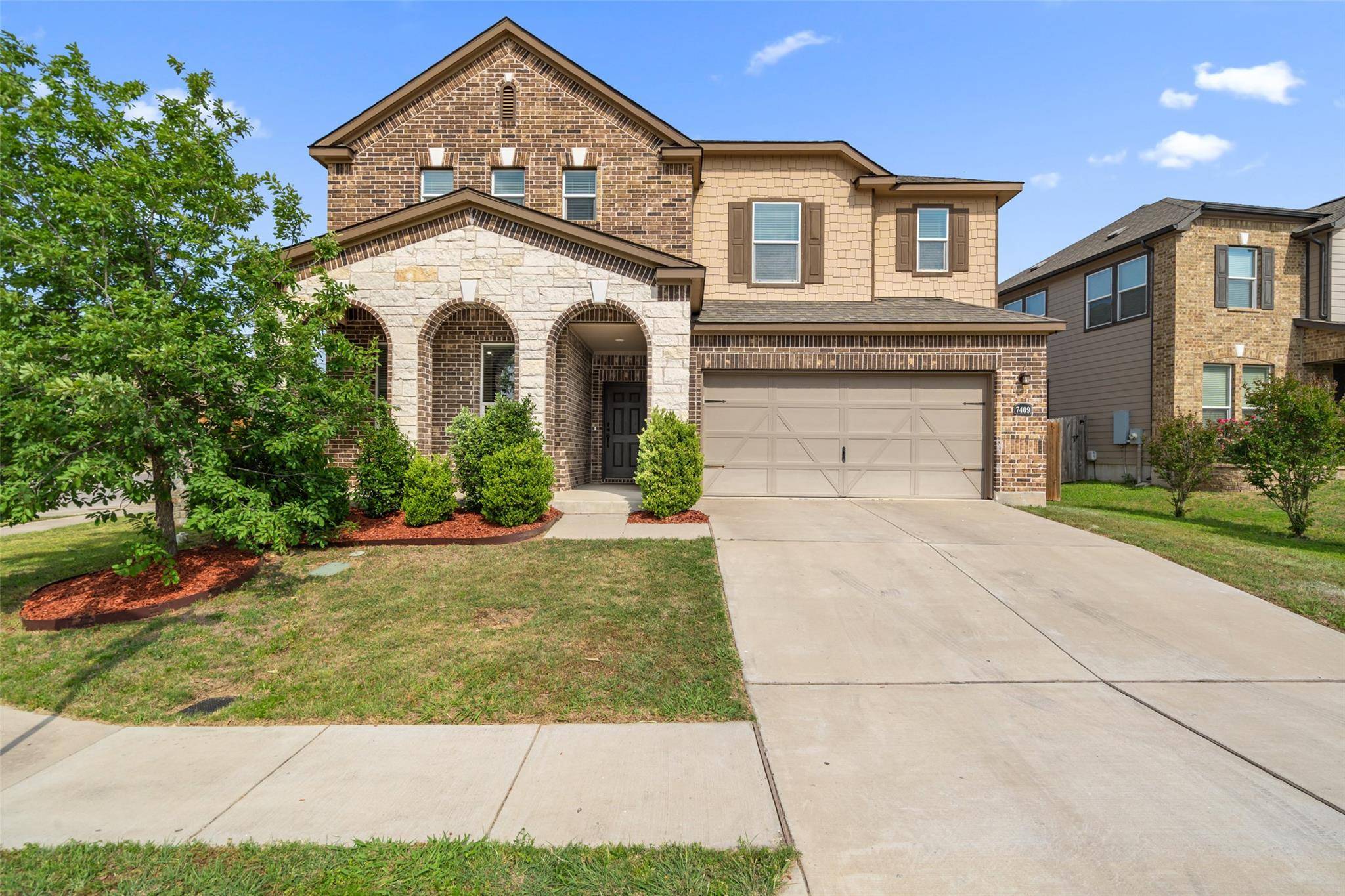 Austin, TX 78744,7409 Janes Ranch RD