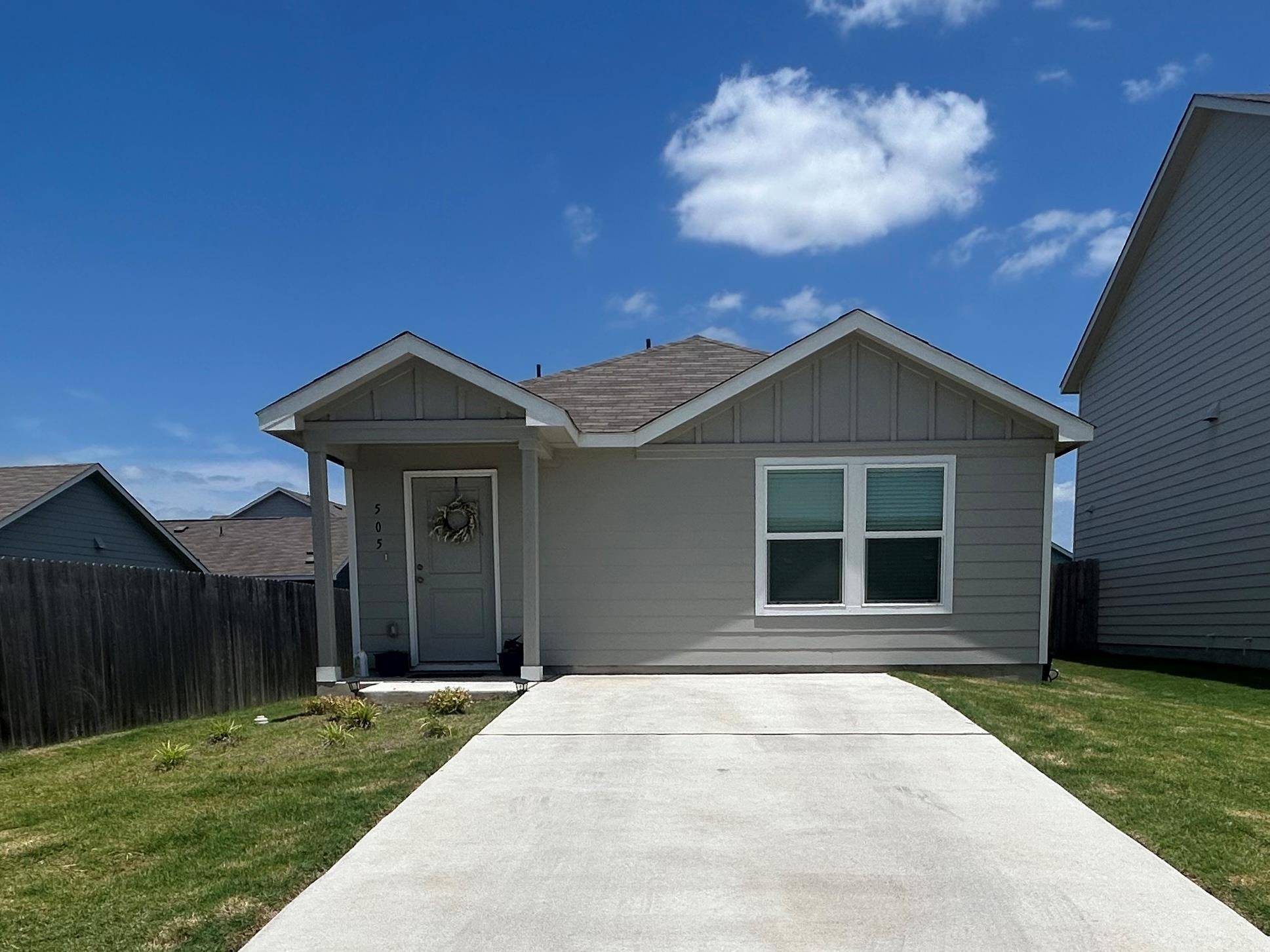 Jarrell, TX 76537,505 Sergeant Murphy RD