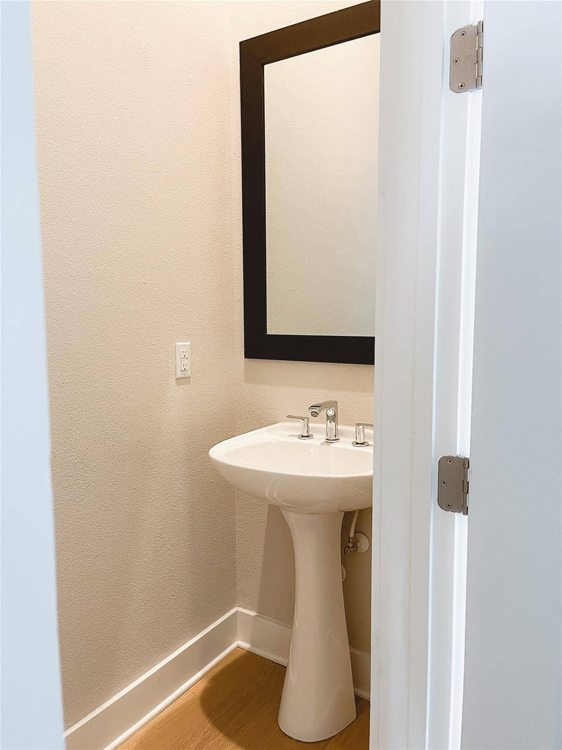 Austin, TX 78741,1411 Town Creek DR #10