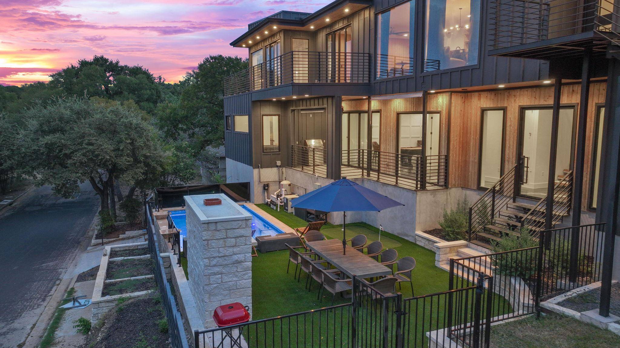 Austin, TX 78704,2208 Montclaire ST