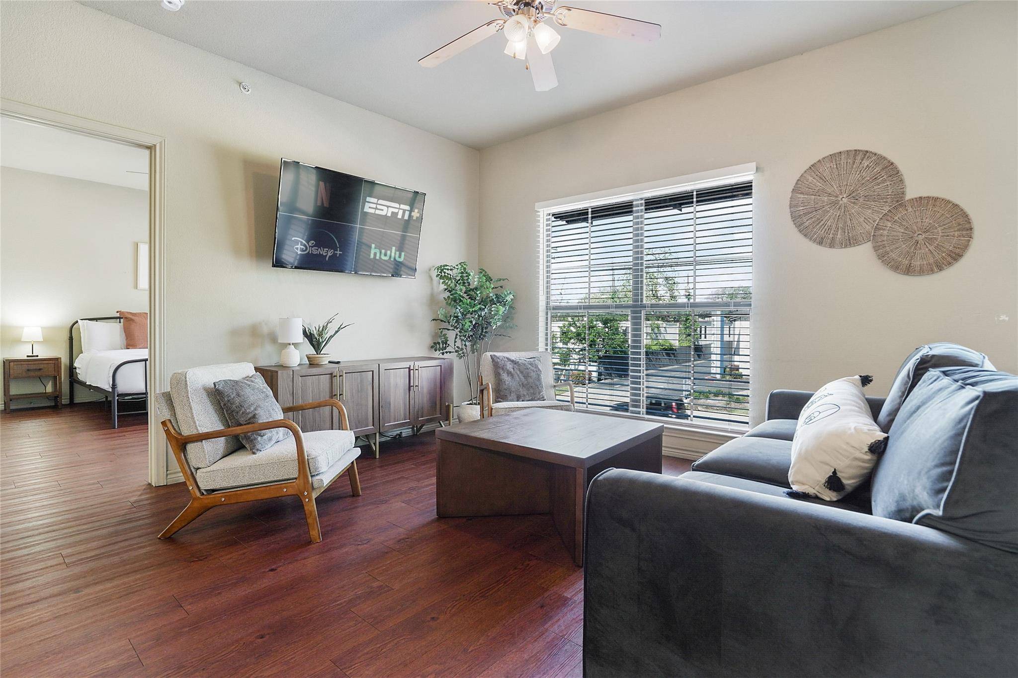 Austin, TX 78751,5117 N Lamar BLVD #208