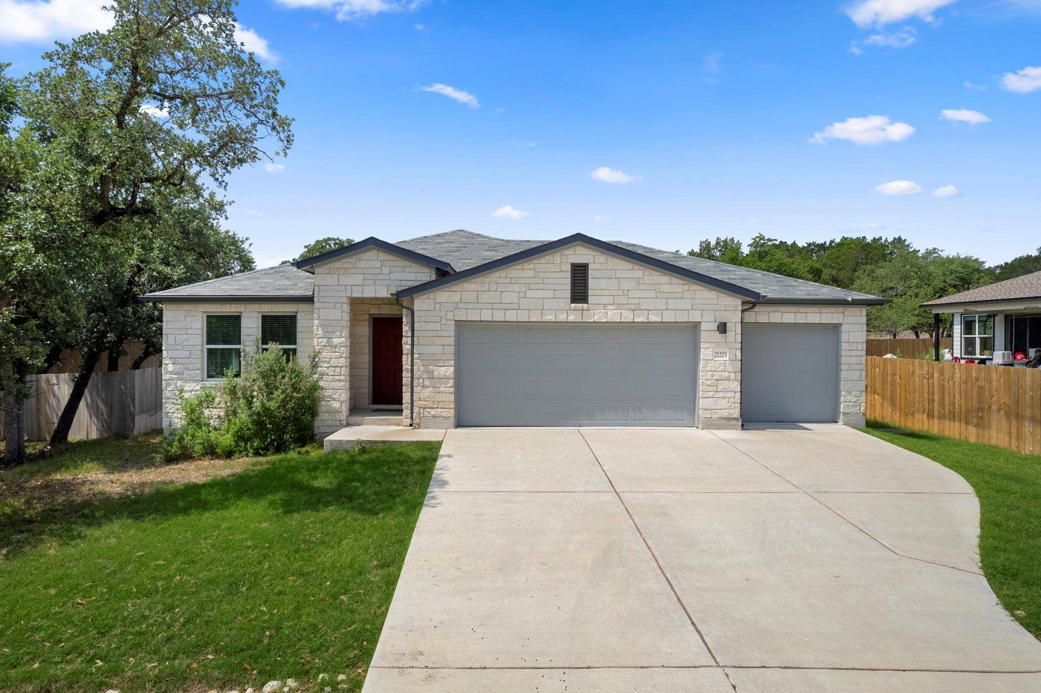 Lago Vista, TX 78645,21203 Santa Rosa Ave