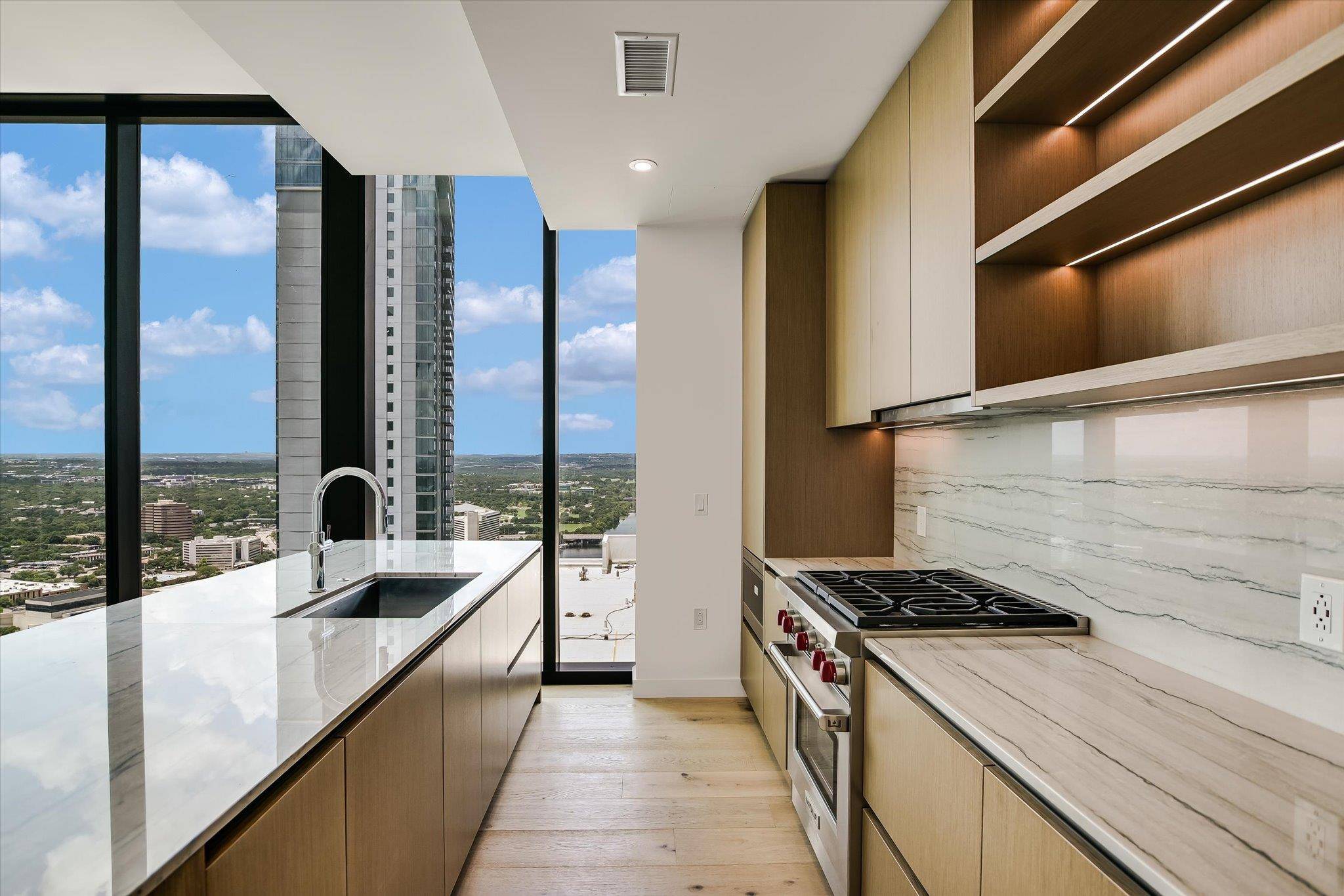 Austin, TX 78701,610 Davis ST #3305