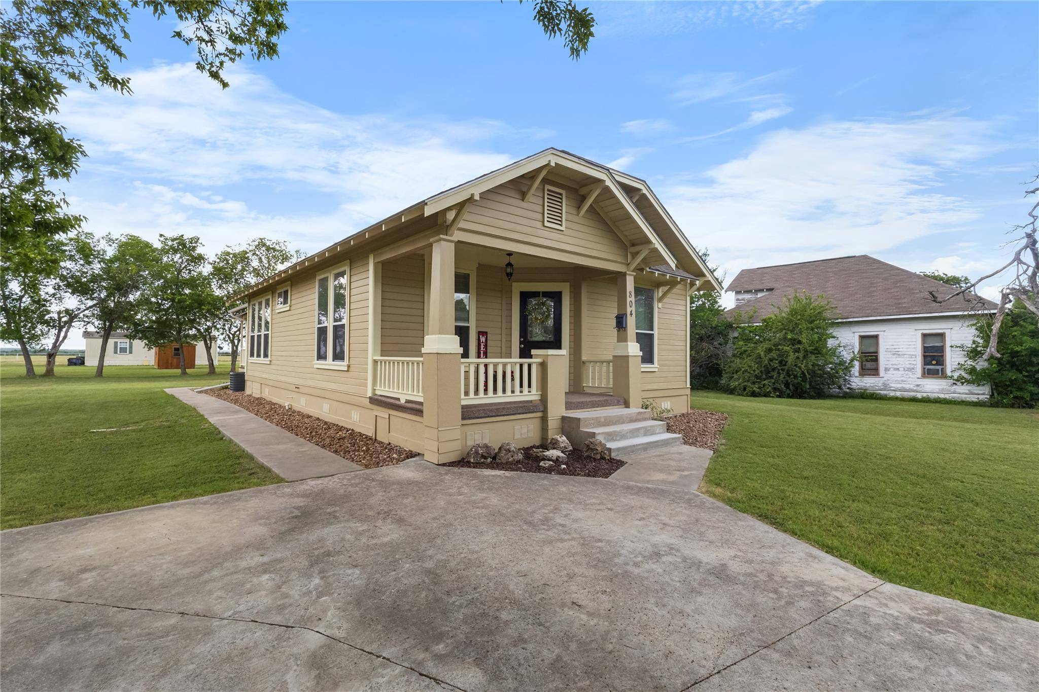 Thorndale, TX 76577,804 E Michalk ST