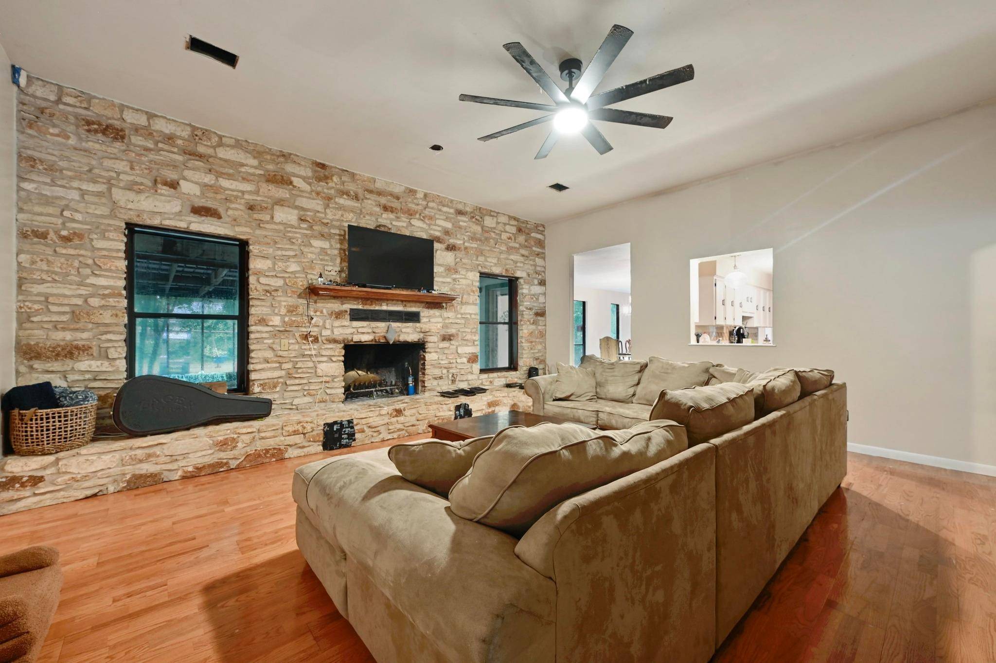 Manchaca, TX 78652,12902 Ben Milam DR