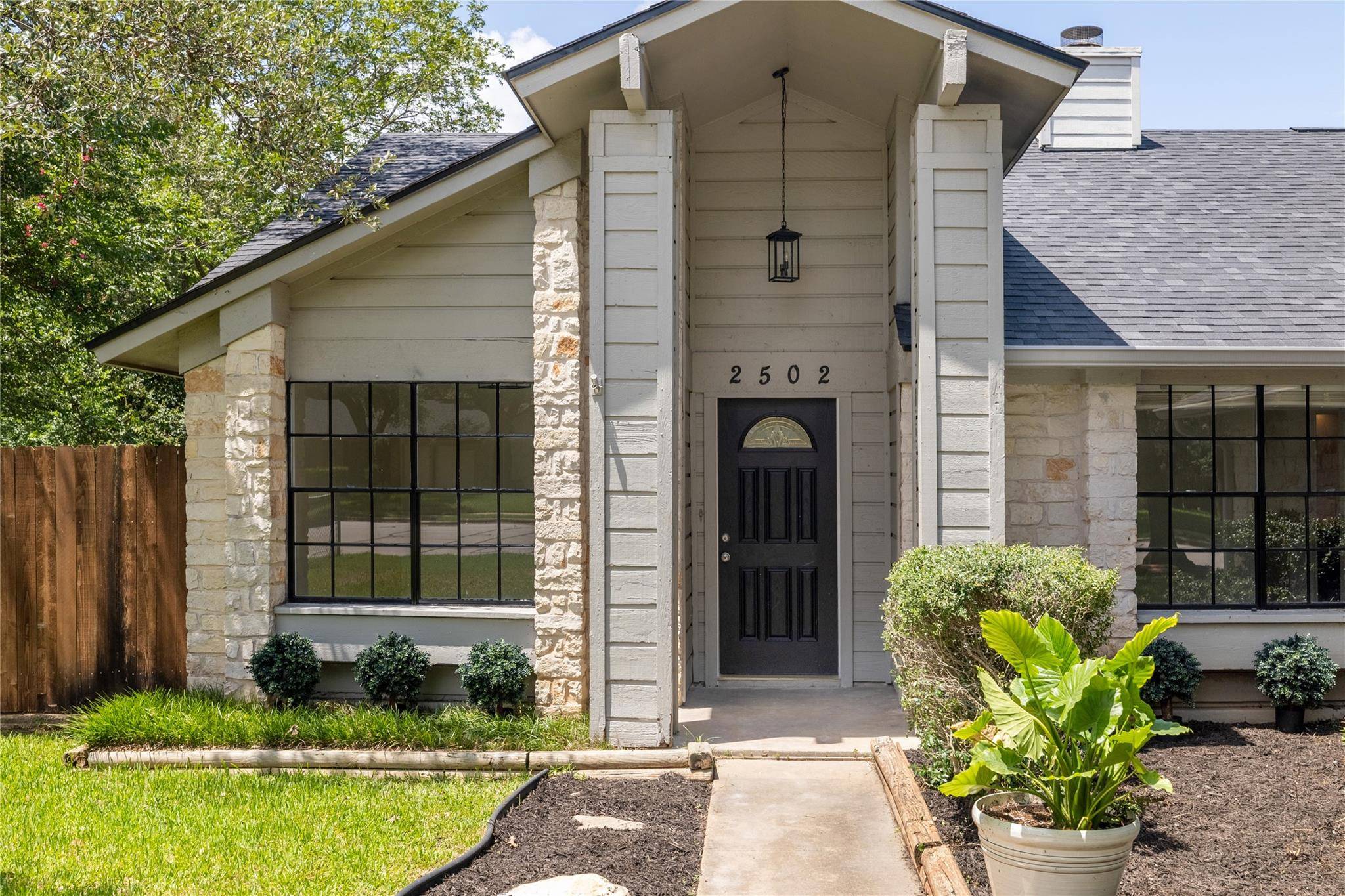 Round Rock, TX 78681,2502 W Messick LOOP