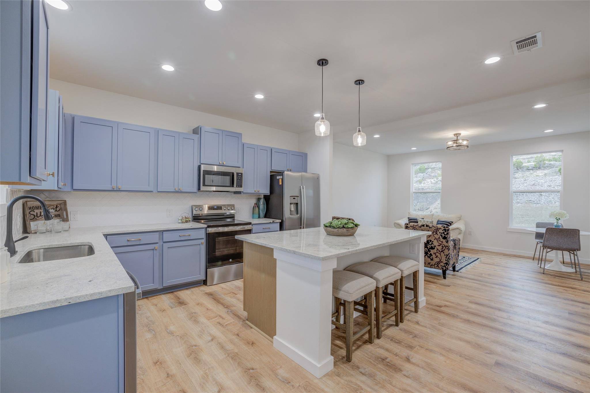 Leander, TX 78645,18414 Roundrock RD