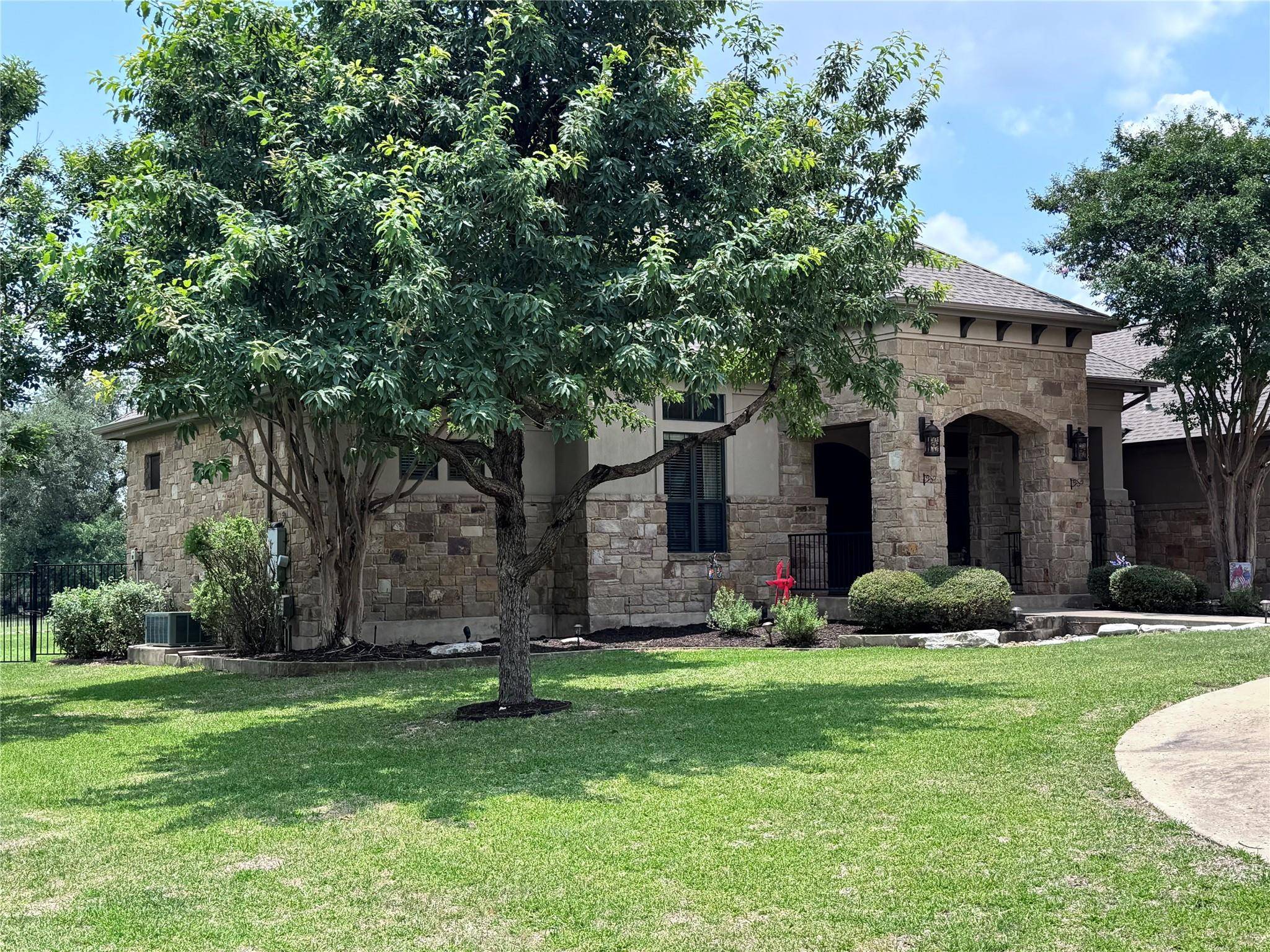 Georgetown, TX 78633,102 Standing Oak DR