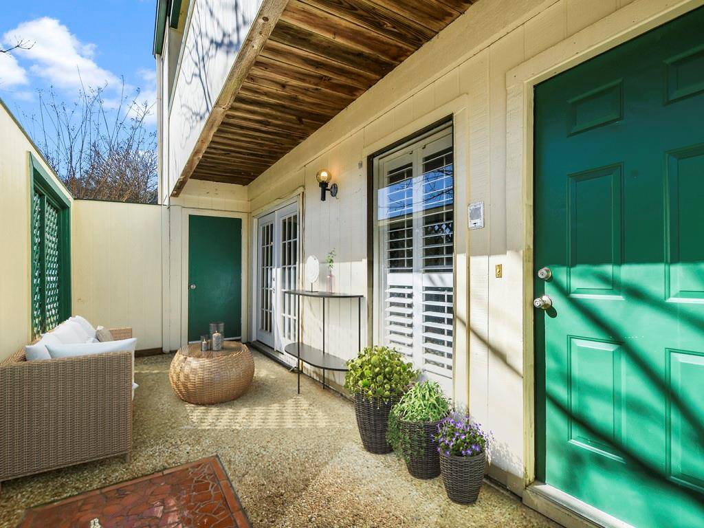 Austin, TX 78736,6718 Silvermine DR #201