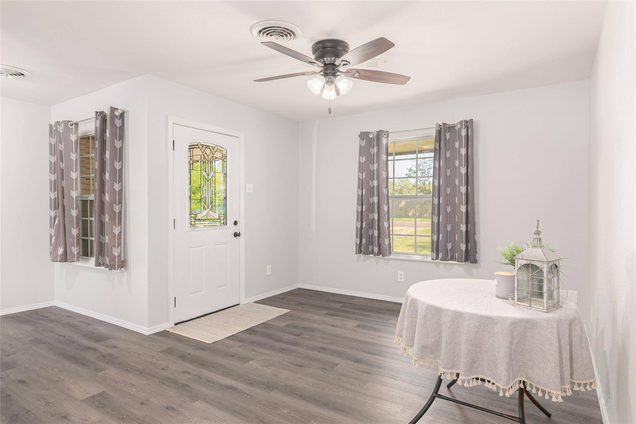 Seguin, TX 78155,133 Country Acres DR