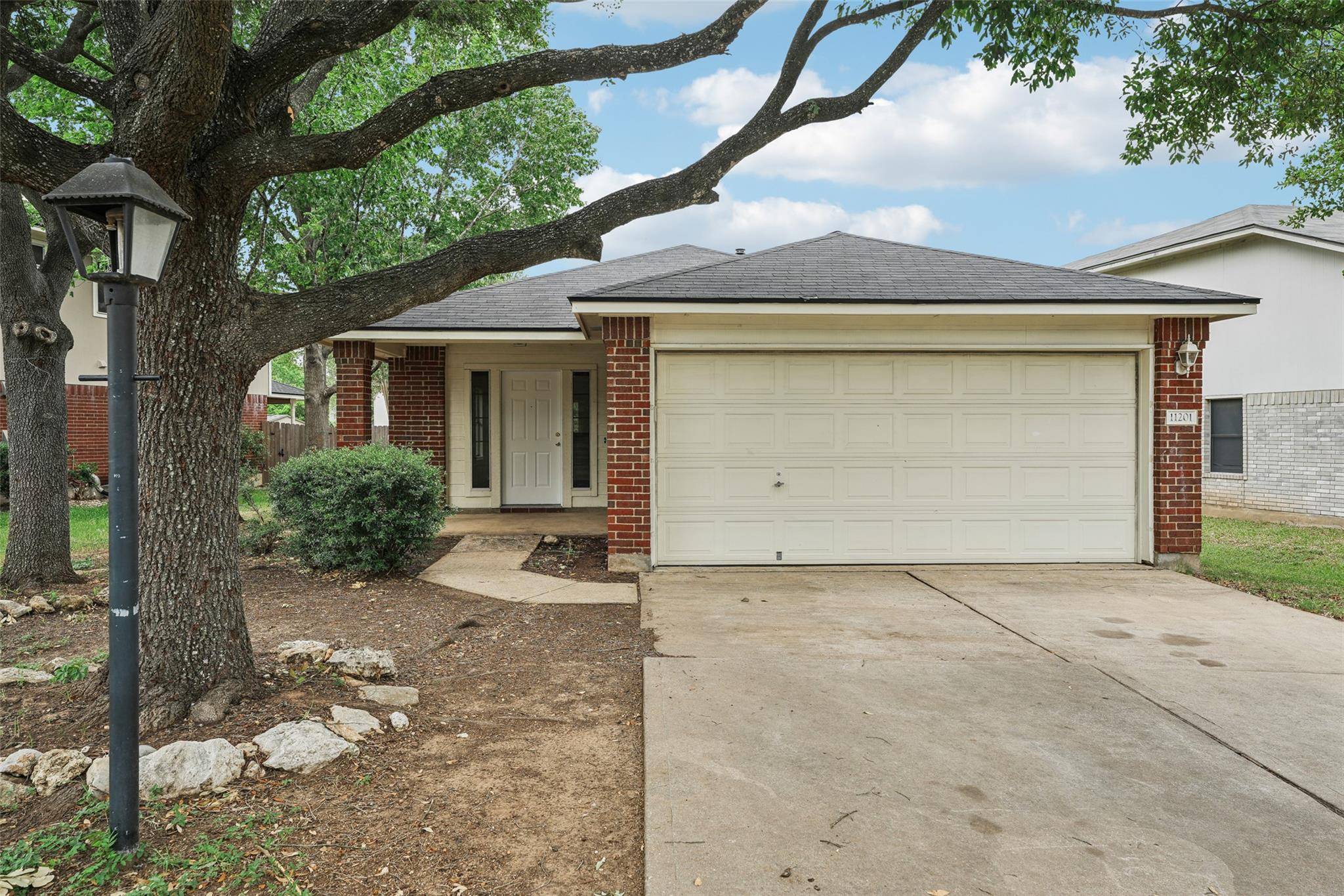 Austin, TX 78748,11201 Canterbury Tales LN