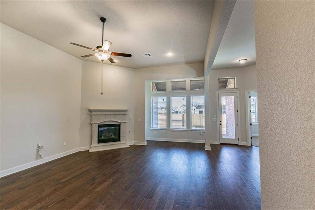Leander, TX 78641,932 Hezekiah LN