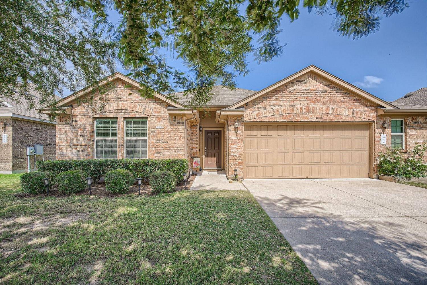 Kyle, TX 78640,472 Bottle Brush DR