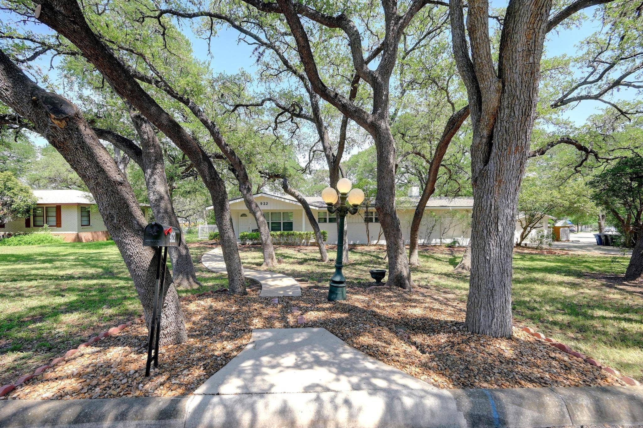 New Braunfels, TX 78130,922 Oak LN
