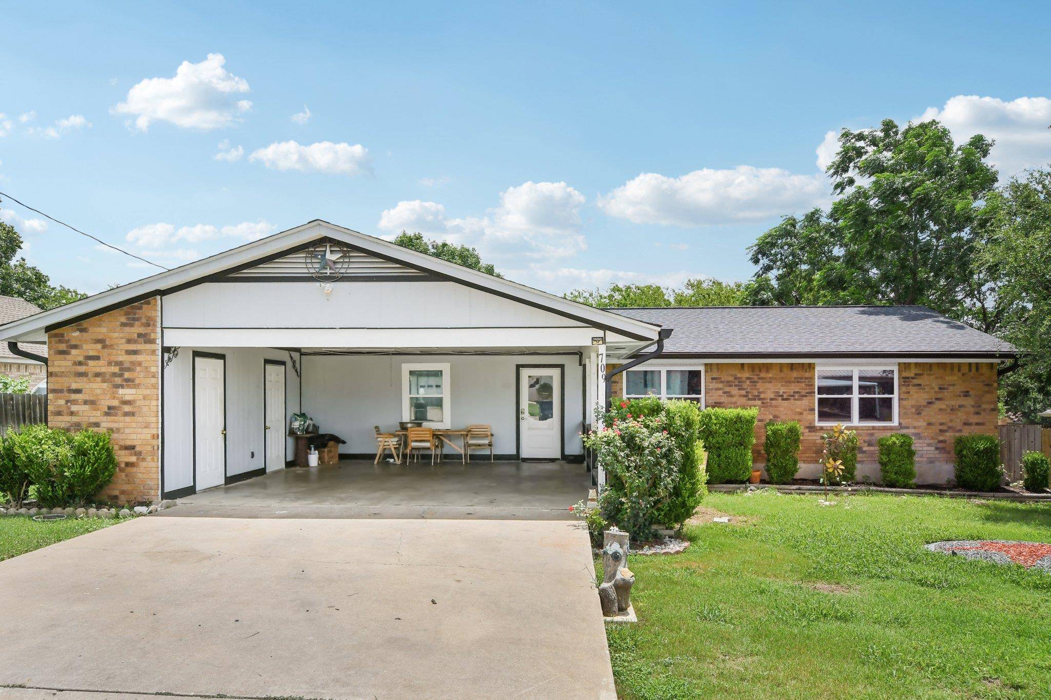 Burnet, TX 78611,709 Harvey Ave