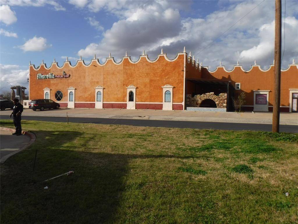 Elgin, TX 78621,411 W Hwy 290 ST