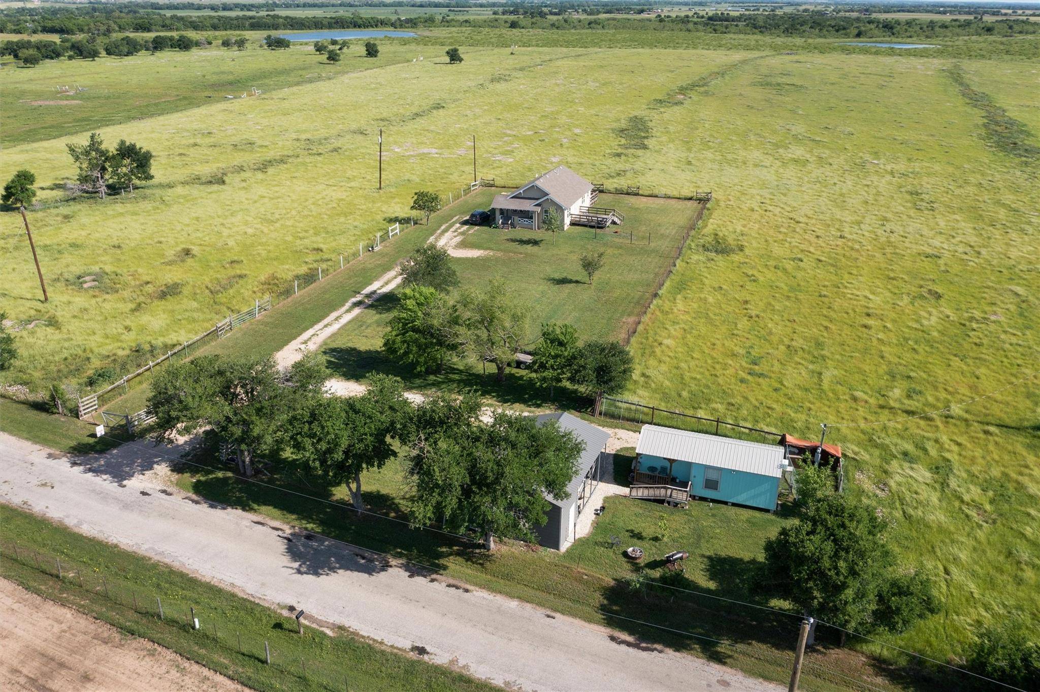 Thorndale, TX 76577,459 County Road 450