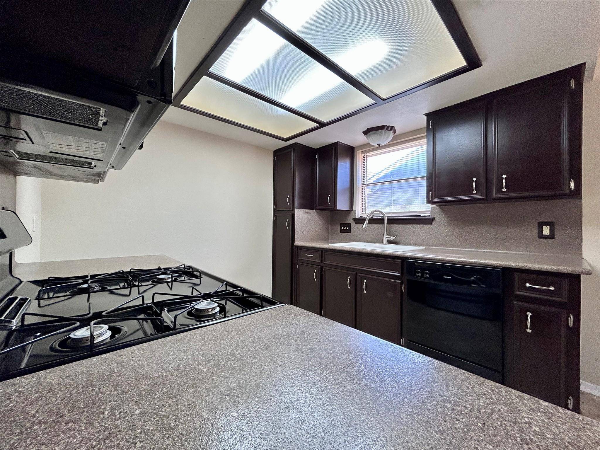 Round Rock, TX 78681,906 Spring Tree ST