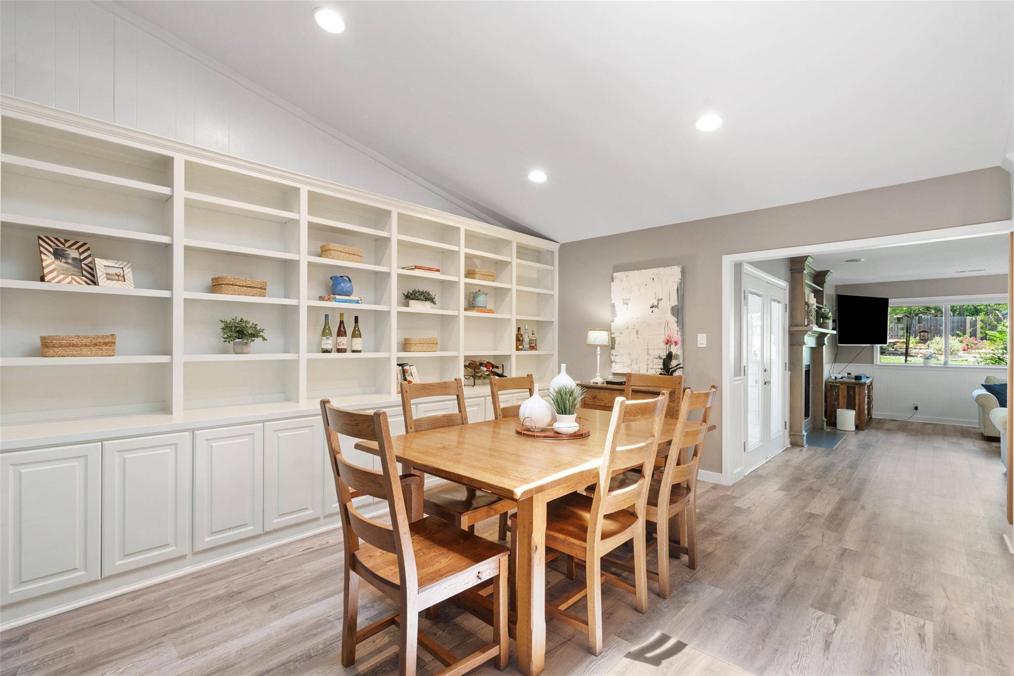 Georgetown, TX 78628,400 Oak Crest LN