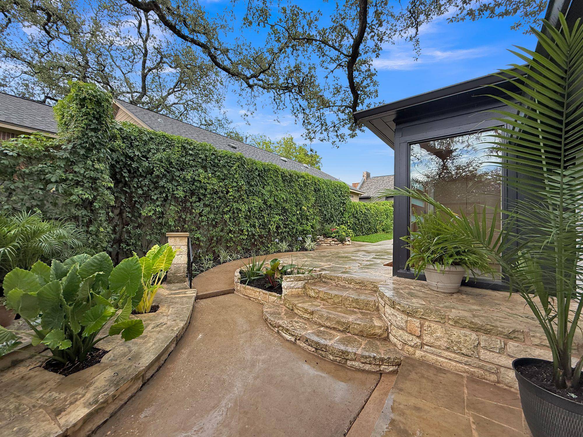 Austin, TX 78757,6709 Vine ST