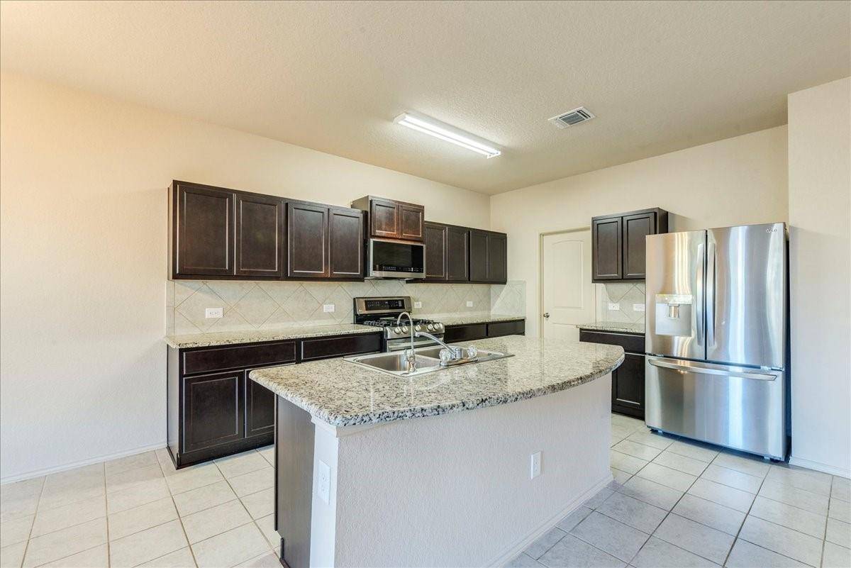 San Marcos, TX 78666,185 Tallow TRL