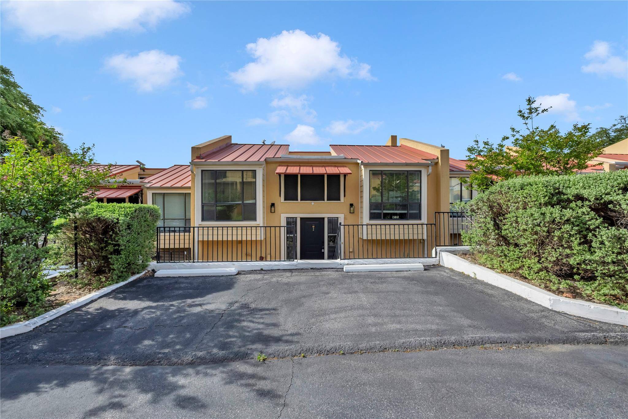 Horseshoe Bay, TX 78657,402 Hi Stirrup #E2