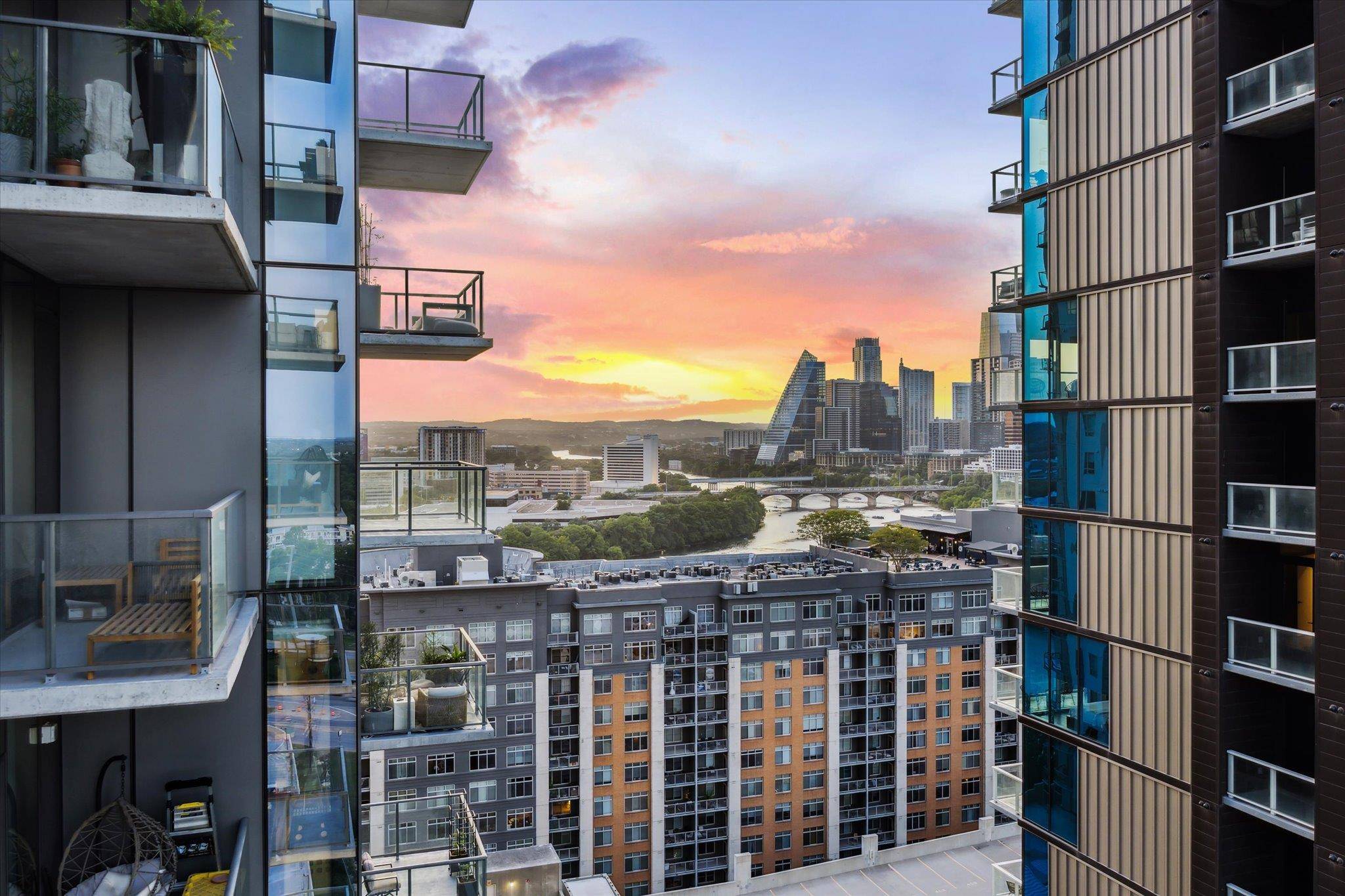 Austin, TX 78701,44 East Ave #1607