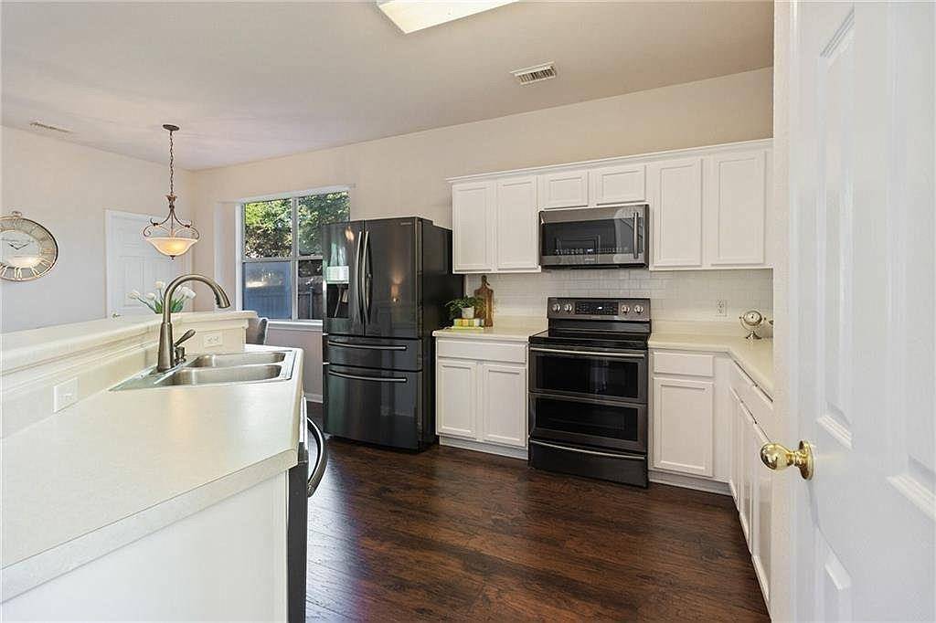 Austin, TX 78749,5908 Taylorcrest DR