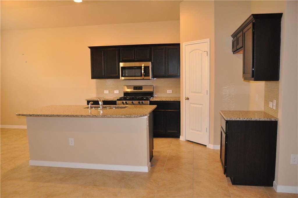 Austin, TX 78744,6521 Loretta White LN