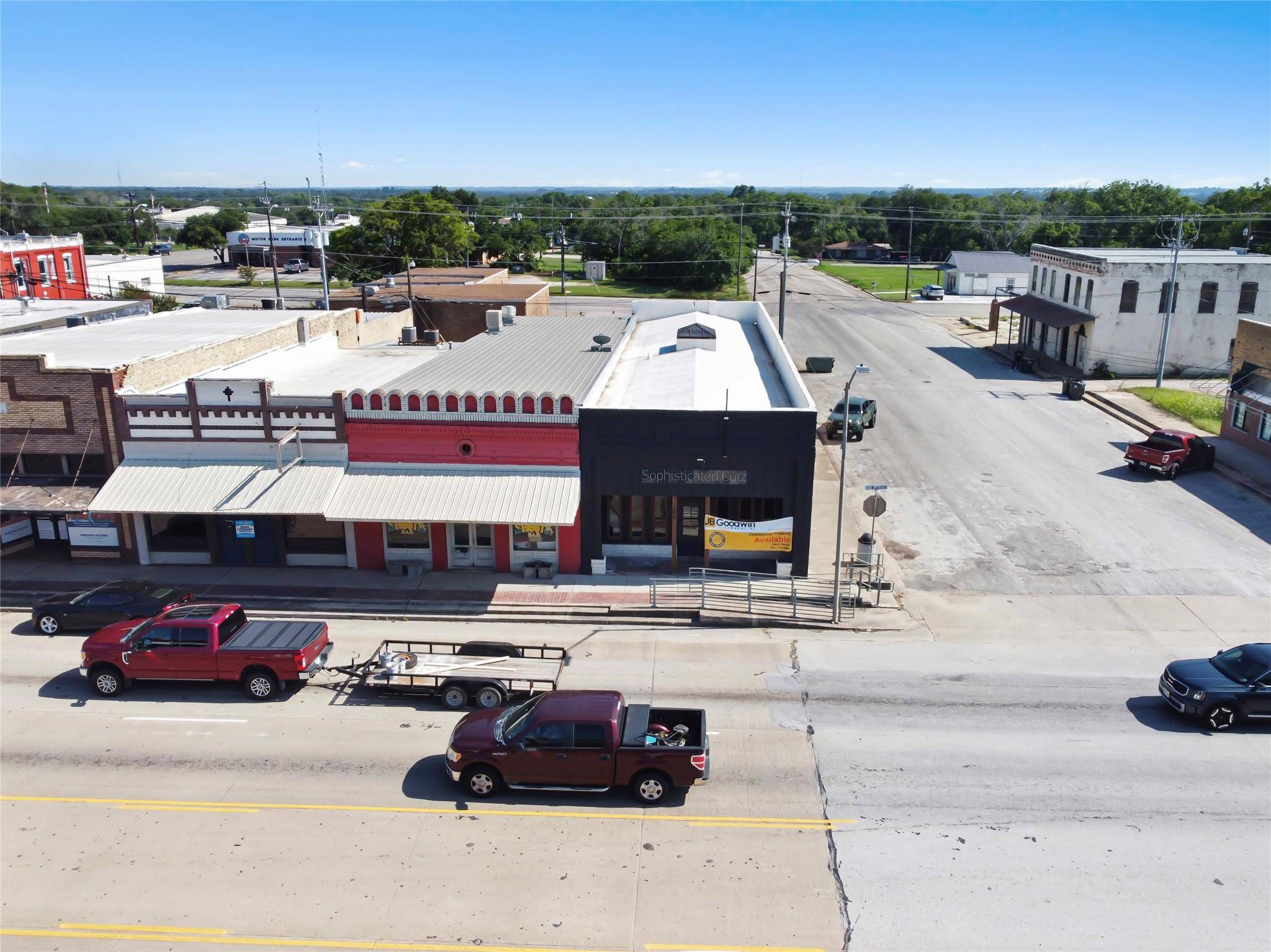 Giddings, TX 78942,184 W Austin ST