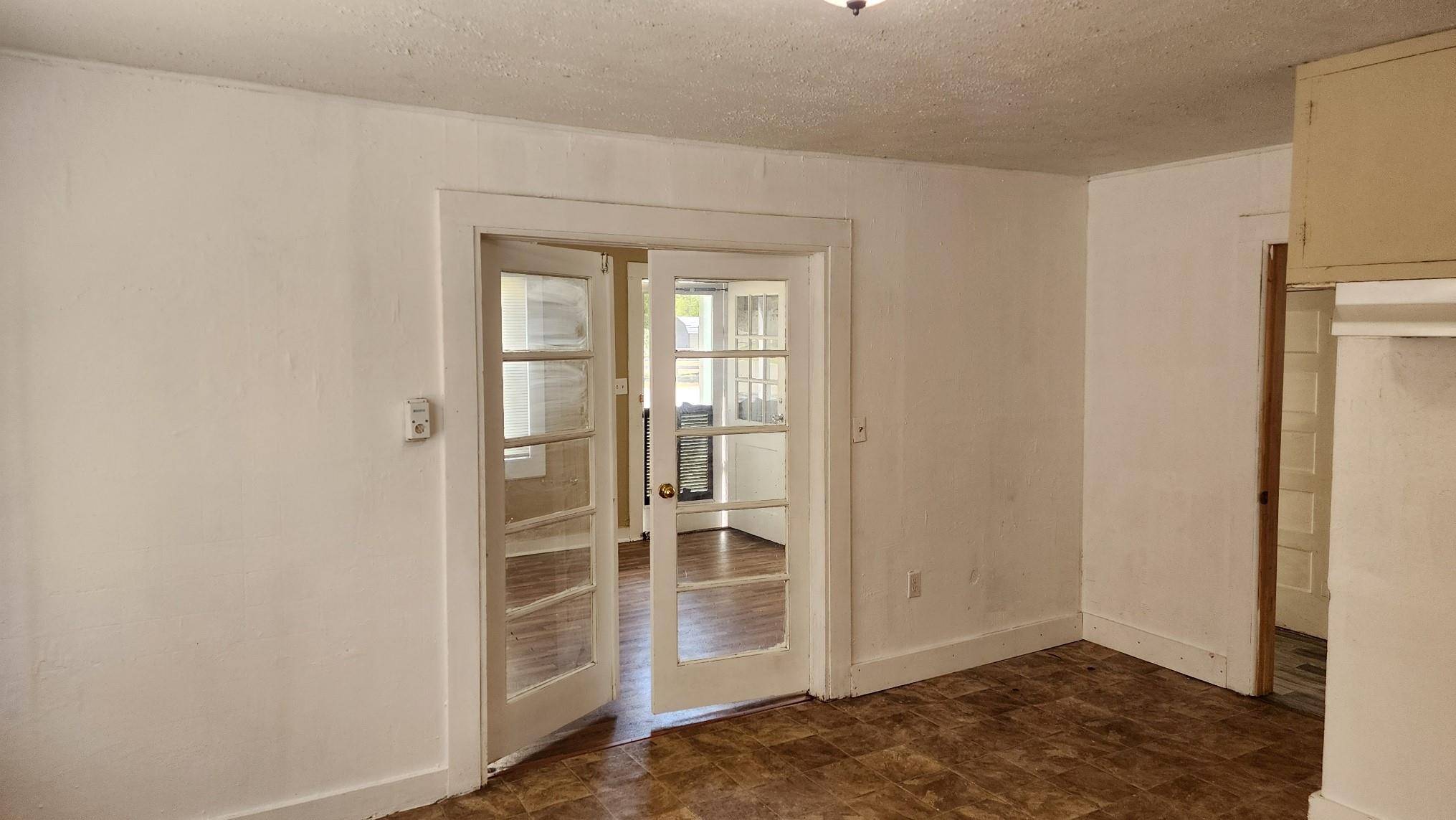 Waelder, TX 78959,413 N Avenue D Ave