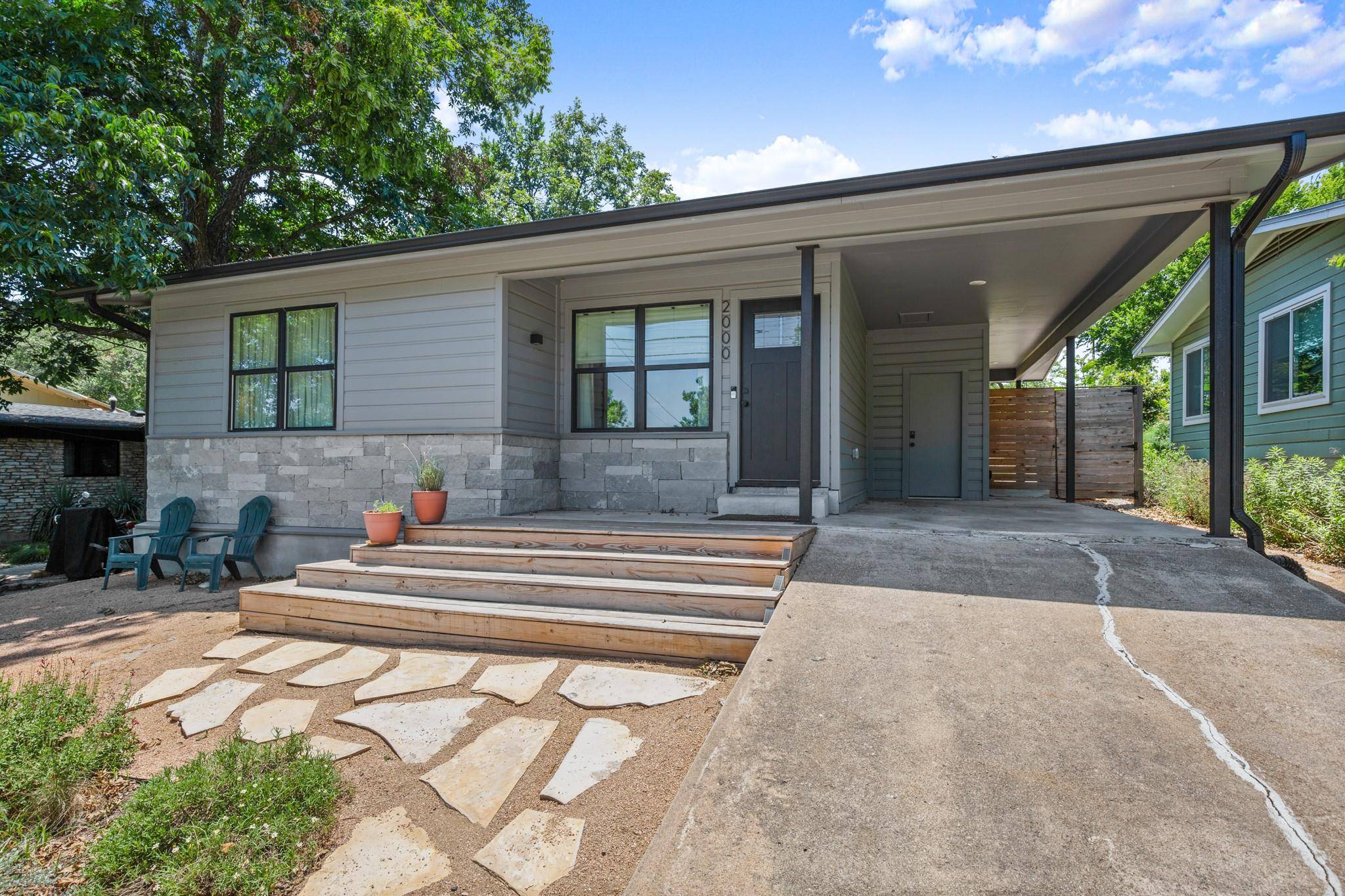 Austin, TX 78722,2000 Maple Ave