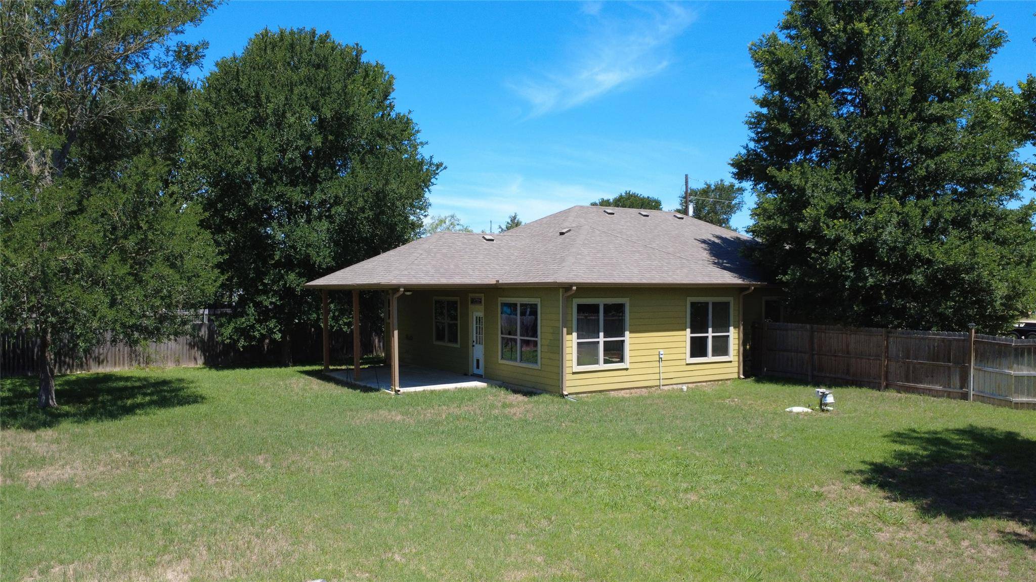 Bastrop, TX 78602,131 Mokulua LN