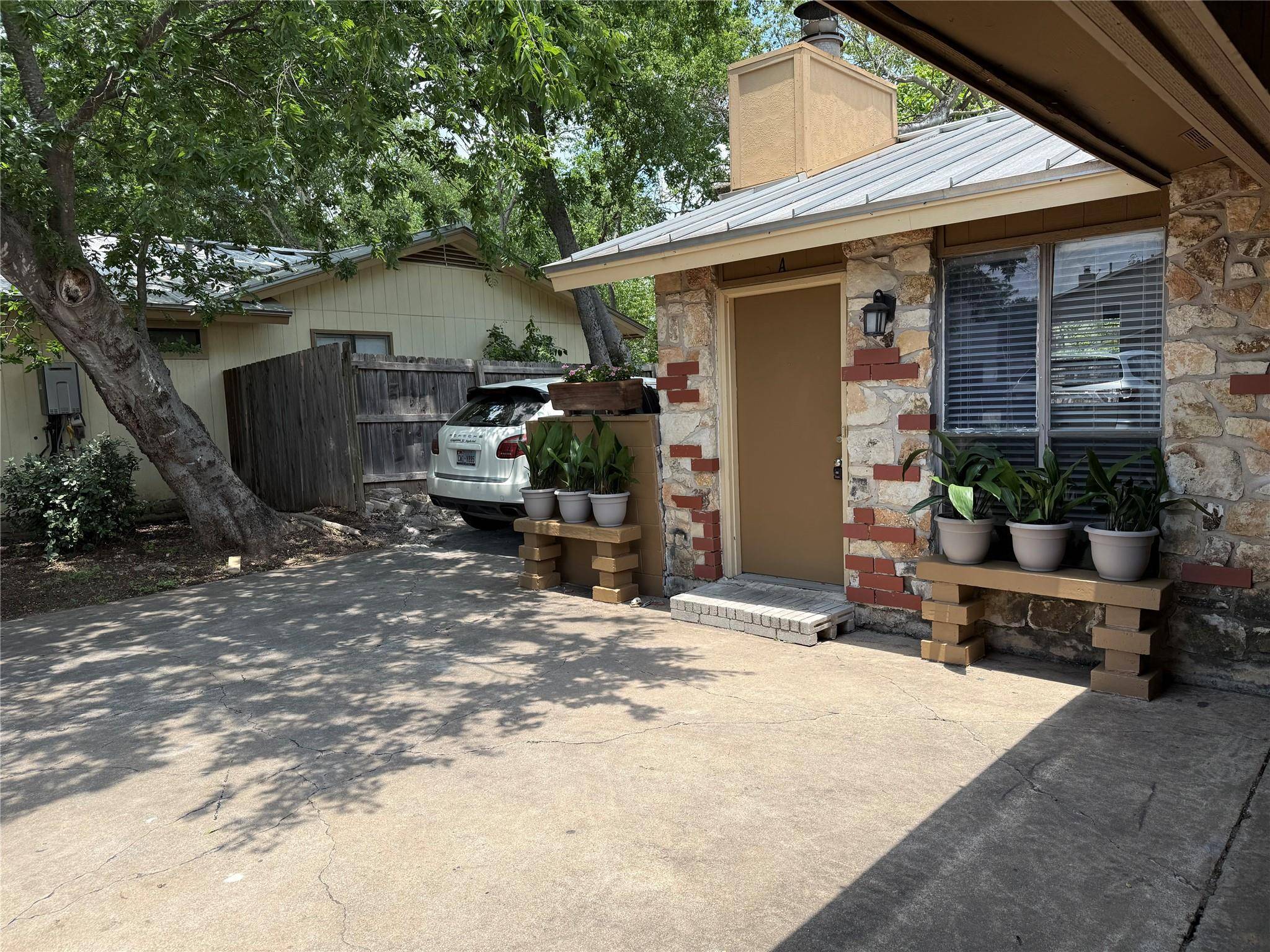 Austin, TX 78744,2104 Conestoga TRL #A
