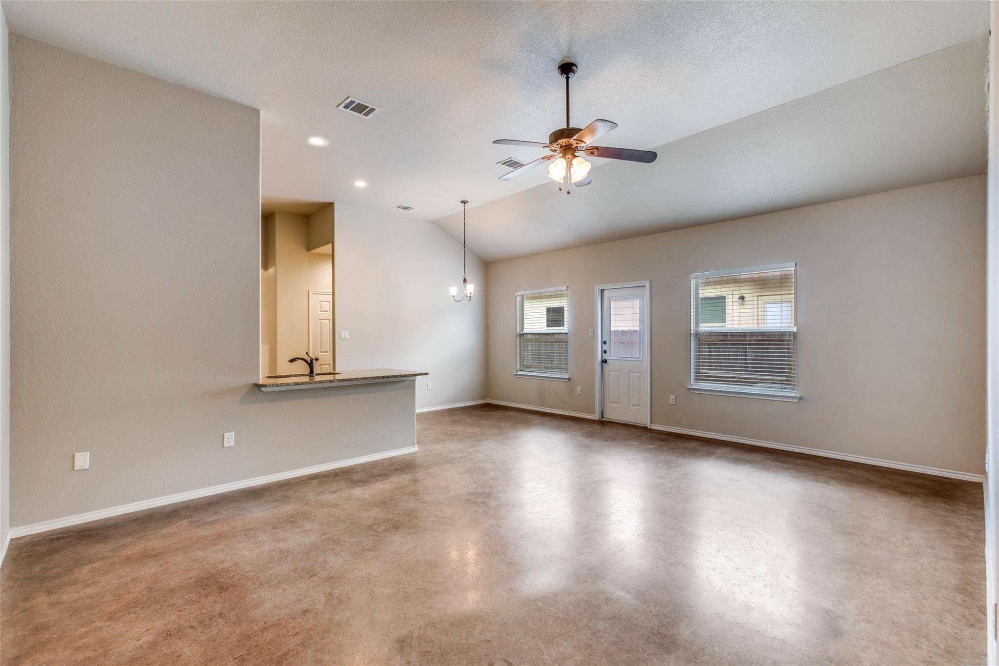 Buda, TX 78610,311 Joanne LOOP #B