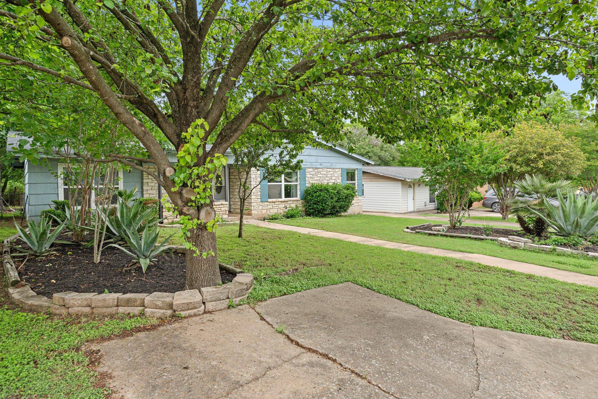 Austin, TX 78723,1422 Yorkshire DR