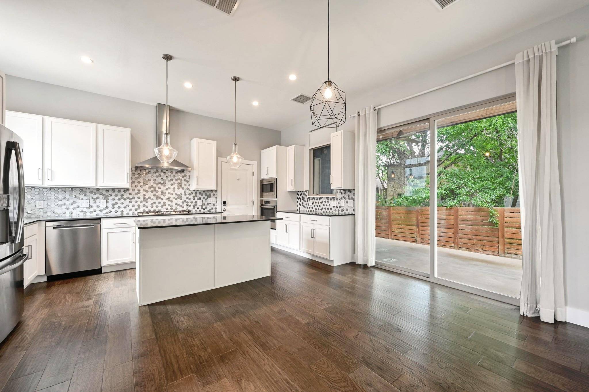 Austin, TX 78702,2305 E 16th ST #A