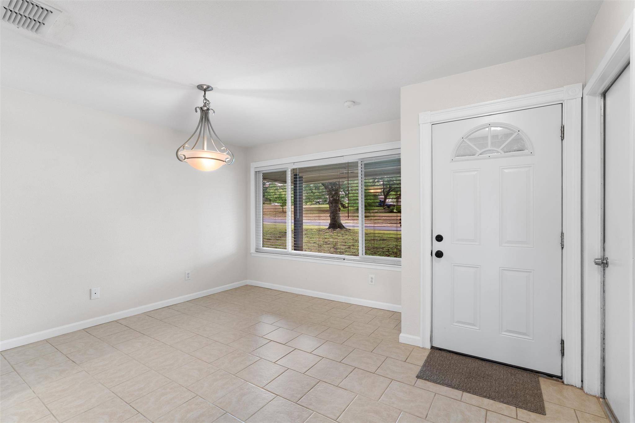 Austin, TX 78736,8407 Bargamin DR